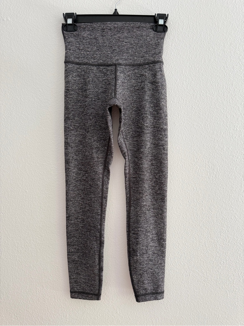 lululemon athletica Heather Gray High-Rise Leggings 24” - size 4